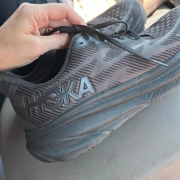 HOKA Clifton men’s sneakers- 10.5 d - Picture 5 of 6